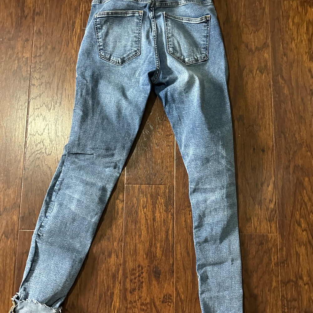 H and M stretch skinny jeans size 6 in excellent condition